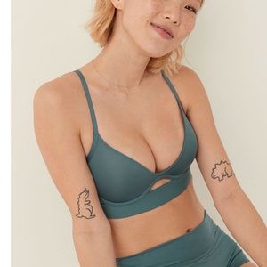 SWIM PUSH-UP SCOOP TOP